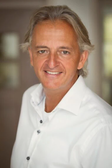 Over Ronald Smulders - 